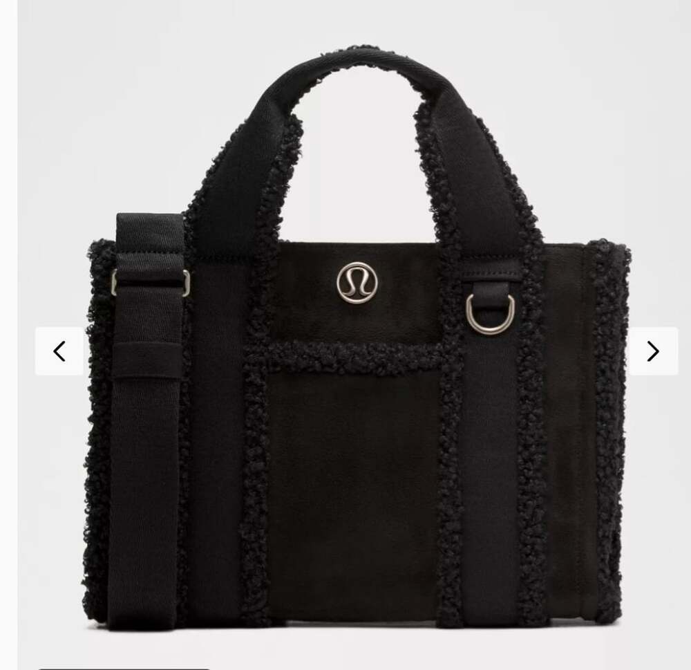Lululemon Boxy Mini Tote Bag 4.5L
Faux Shearling Trims